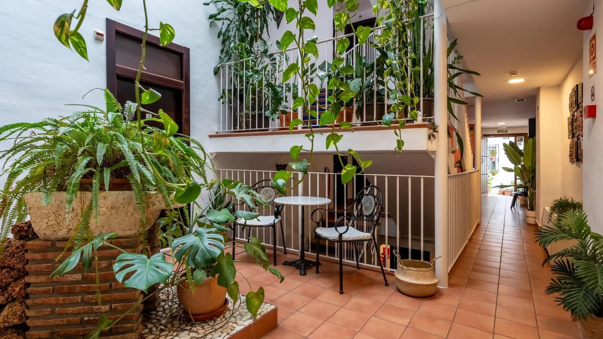 לינה וארוחת בוקר בנאלמדנה I Am La Posada Hotel And Apartment ספרד