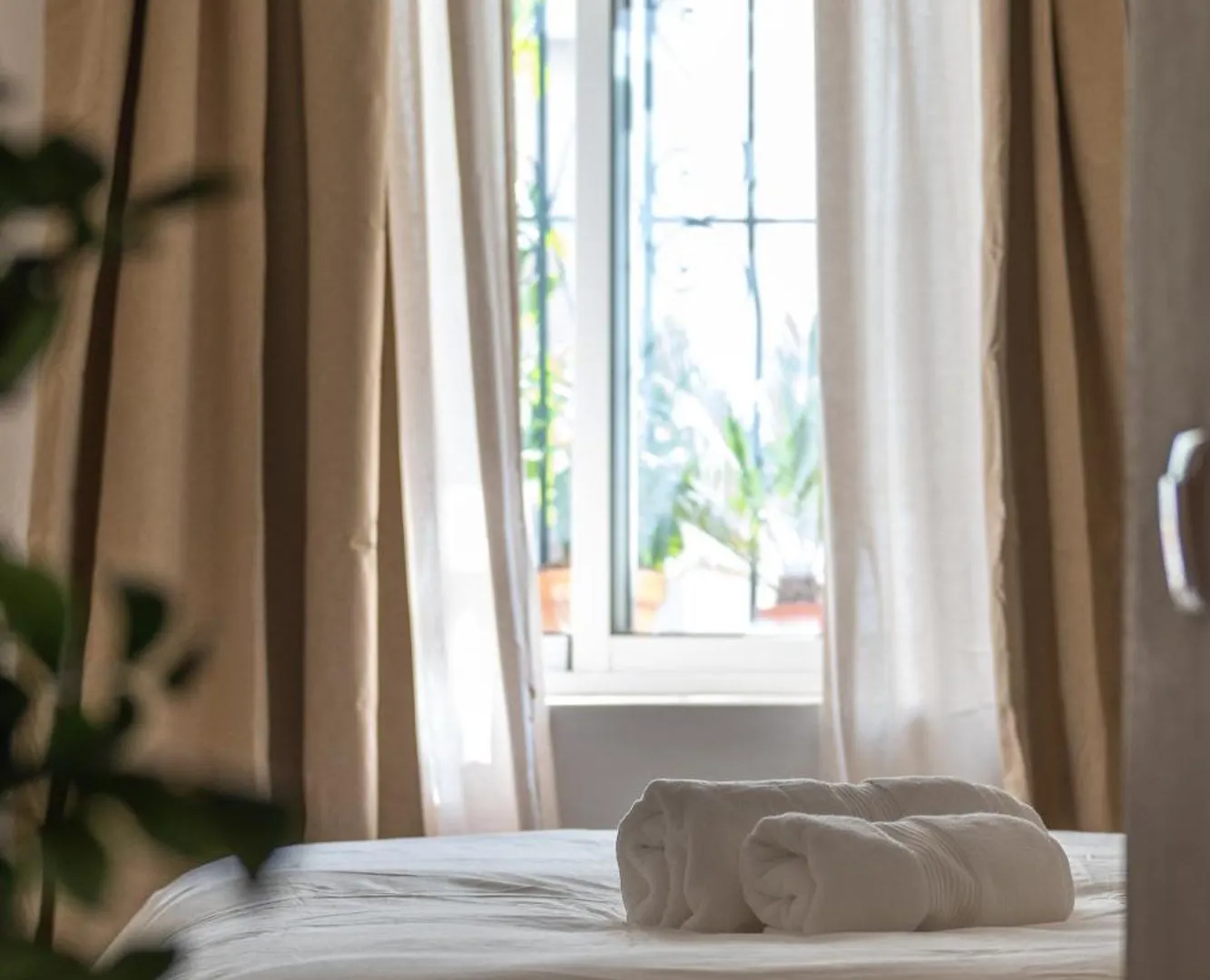 I Am La Posada Hotel And Apartment Benalmádena Bed & Breakfast