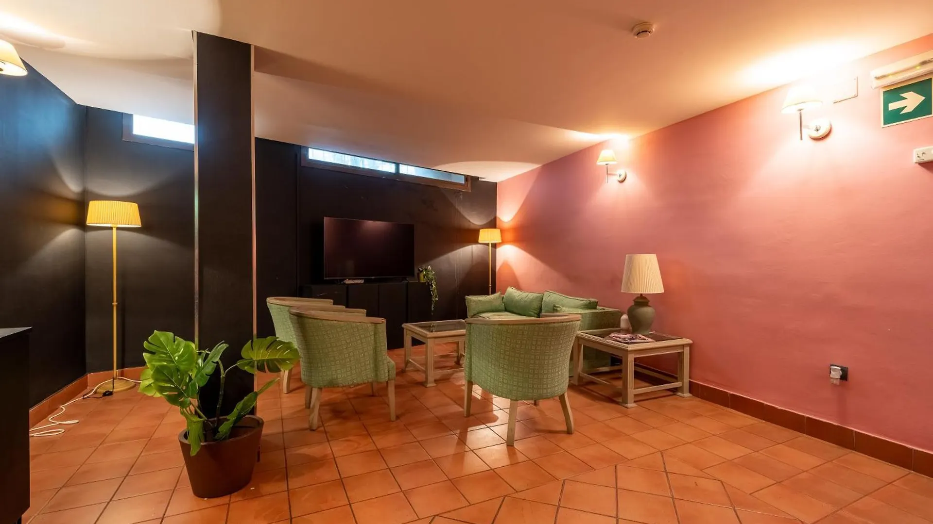 I Am La Posada Hotel And Apartment Benalmádena 0*,