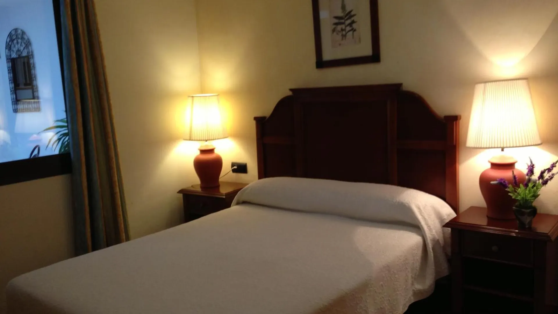 I Am La Posada Hotel And Apartment Benalmádena Bed & Breakfast