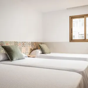 https://hostal-baler.topbarcelonahotels.com